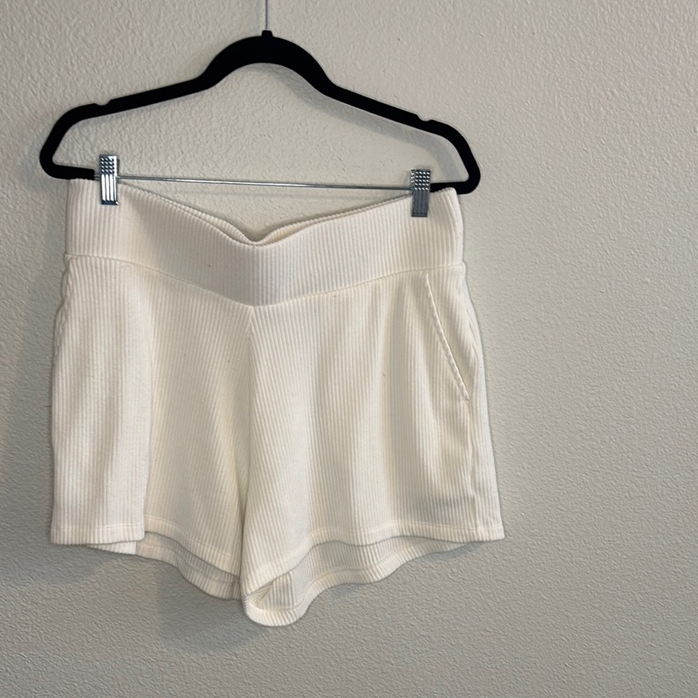 Chic Ivory Ribbed lounge set - Picture 3 of 4